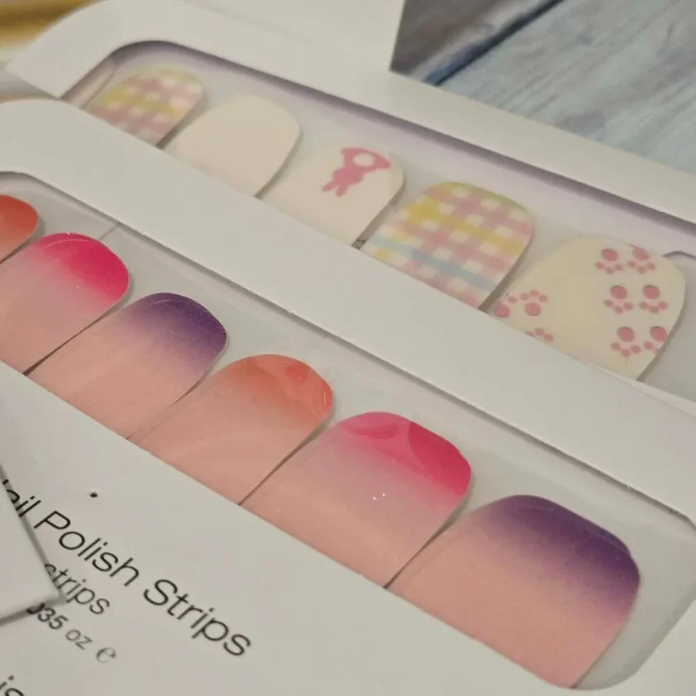 Color Street Bunny Press on Nail Designs